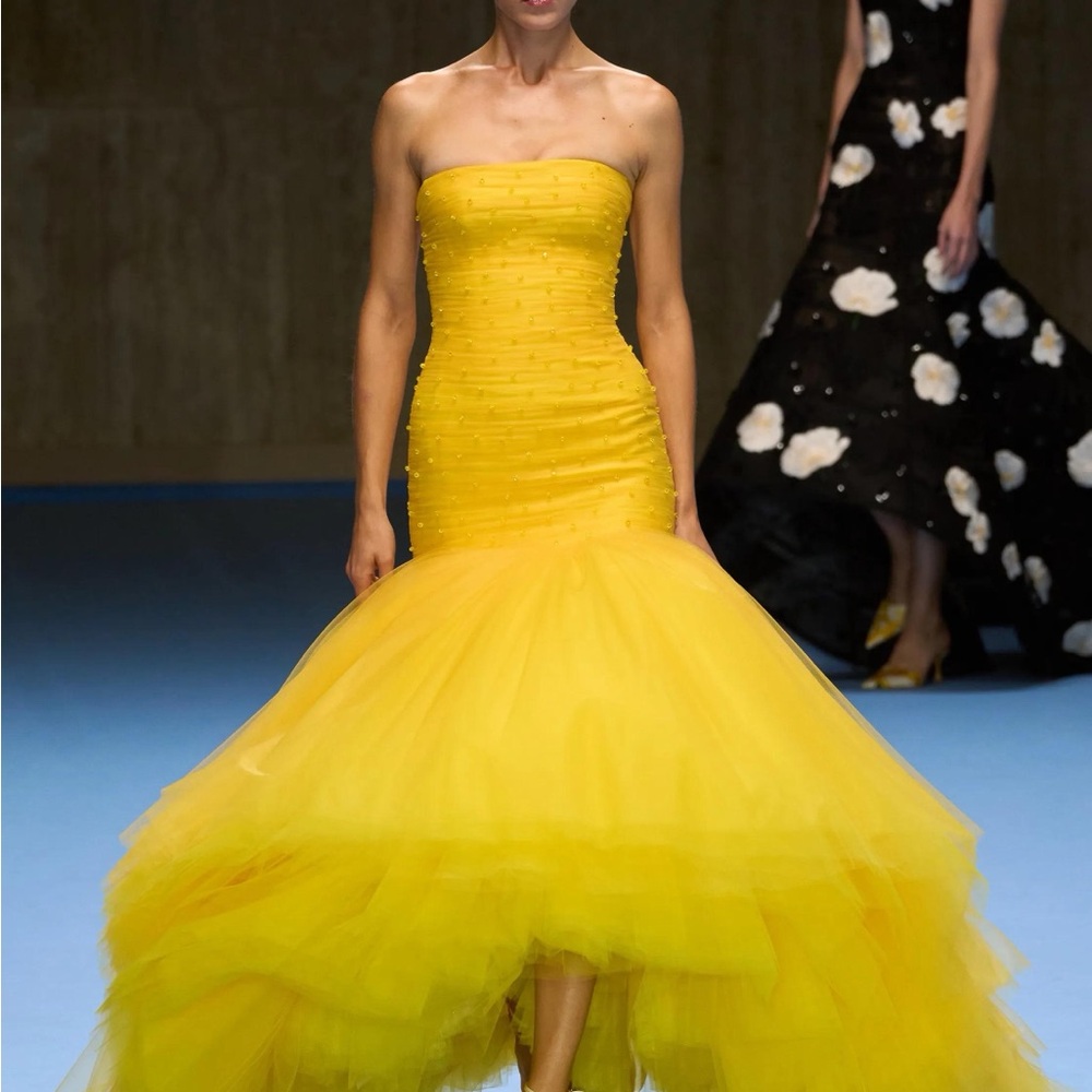 New NWT Carolina Herrera Embroidered Strapless Mermaid Gown Taxi Cab Yellow 8 - Picture 4 of 12